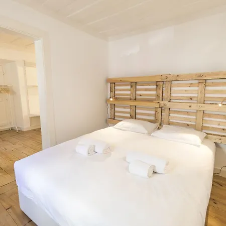 Santos 'n Minimal Floor Level *